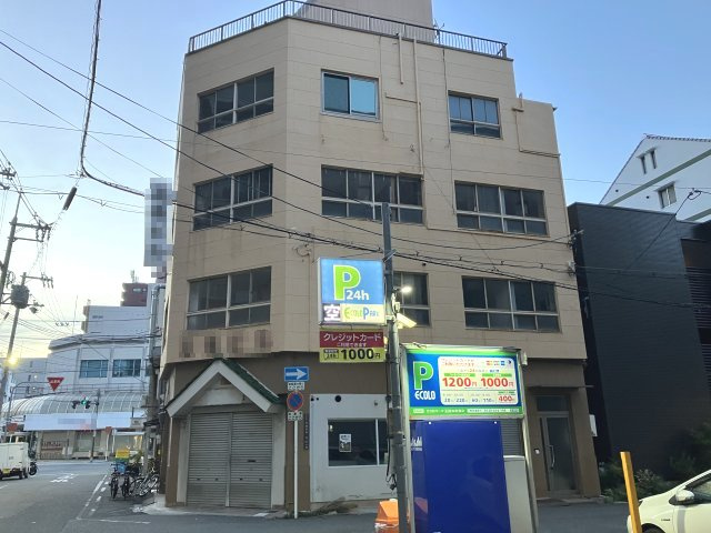 大阪市天王寺区玉造本町のビル