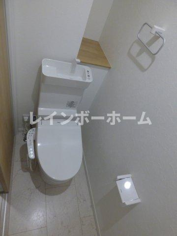 TownhouseⅤのトイレ|清潔感のあるトイレです