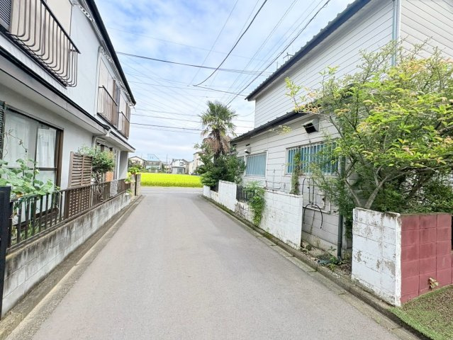 川越市山田　建築条件なし売地　西武新宿線『本川越駅』バス8分　【山田小学区】の前面道路含む現地写真