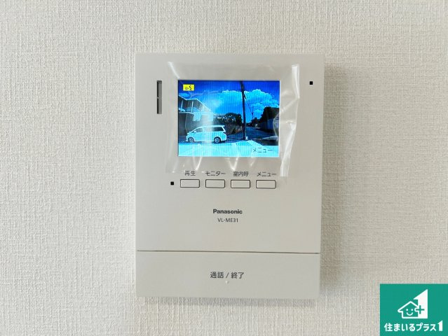 ●12(土)13(日)現地説明会！　奈良市富雄元町　第2期　新築一戸建ての防犯設備|カラーモニターインターホン！声だけでなく来訪者の姿や顔がモニターで確認できるので、小さなお子様がいらっしゃるご家庭でも安心できます！