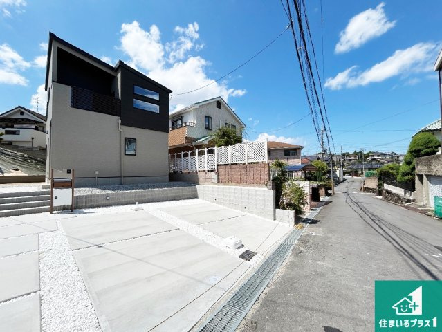 ●19(土)～23(日)現地説明会！　奈良市富雄元町　第2期　新築一戸建ての外観|安心の10年保証！外観を美しく保ち、雨水で汚れを落とします！気になることがありましたら、お気軽にお問い合わせください！