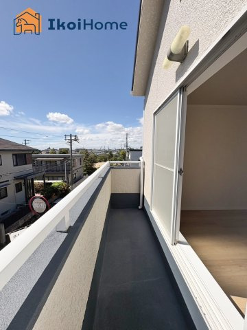 明石市松が丘１丁目　中古戸建のバルコニー|【ホームページに現地動画掲載中】●年中無休：当日予約可●陽当り良好南向バルコニー！屋根は８万円～設置