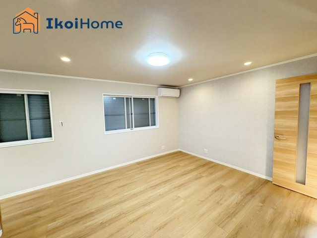 明石市松が丘１丁目　中古戸建の居間・リビング|【ホームページに現地動画掲載中】●年中無休：当日予約可●リビングは長方形で家具を配置しやすい間取り！