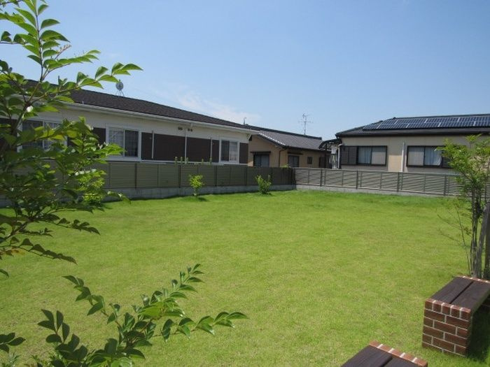 シダーヒルズ 東山　Ｂ棟の庭