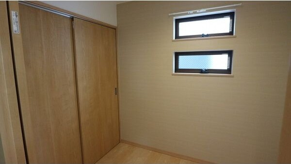 【寝室】REGALEST Karumo South