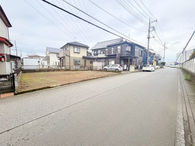 川越市小堤　建築条件なし売地　東武東上線『霞ヶ関駅』徒歩30分　【名細小学区】の前面道路含む現地写真