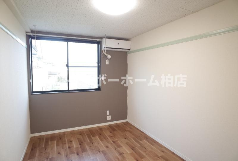 初期費用10万円以下♪ペット相談可♪庭♪エアコン3台♪の寝室