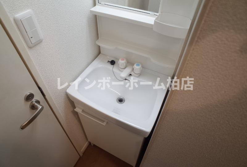 初期費用10万円以下♪ペット相談可♪庭♪エアコン3台♪の独立洗面台