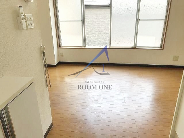 ヴィラ泉町の居間・リビング|洋室のお部屋です。