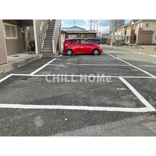 リバティヒルズAの駐車場|当社、チルホームのHPもご覧ください(^^)/物件情報多数♪
