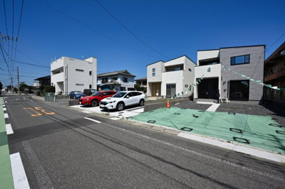 【前面道路含む現地写真】 | クライン太田市飯塚町第7期 | 並列駐車可能なカースペースです！お客様も遊びに来やすいですね♪