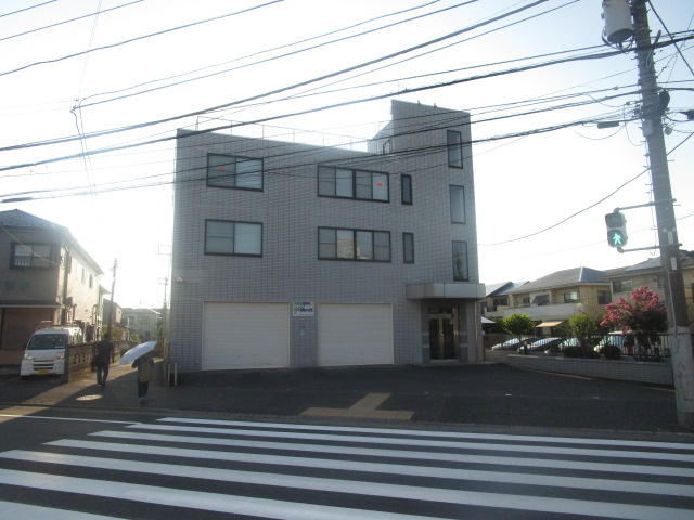 厚木市旭町４丁目の倉庫