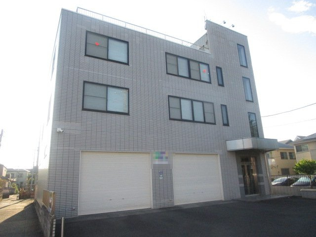 厚木市旭町４丁目の倉庫