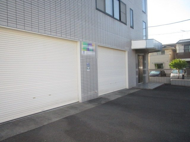 厚木市旭町４丁目の倉庫