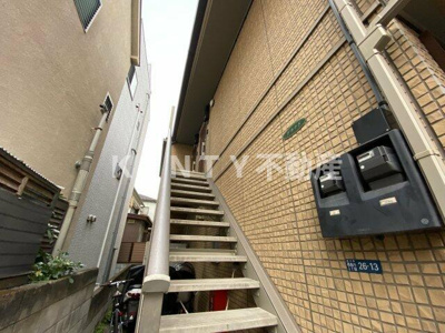 【エントランス】 | グラナド | 清潔なエントランスです