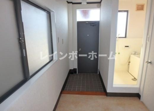 川越市霞ケ関東１丁目の賃貸マンションの玄関