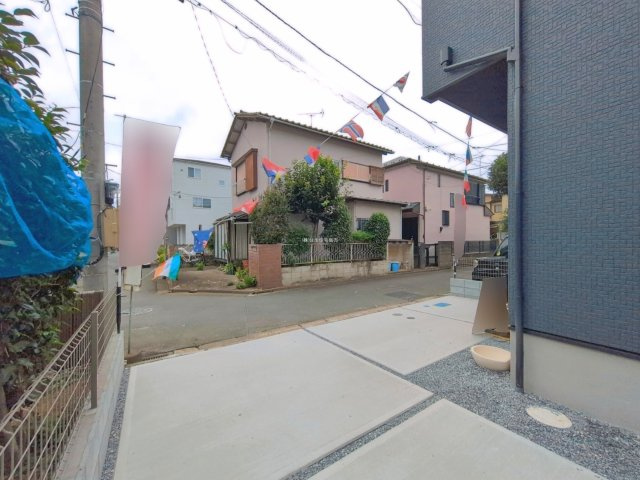 入間郡三芳町大字藤久保の新築一戸建の駐車場