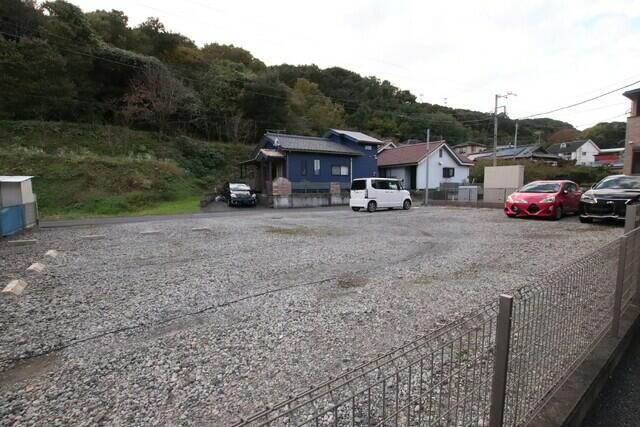 アンソレイユ　ルーナの駐車場