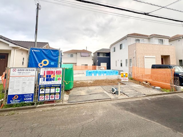 《仲介手数料半額》川越市川鶴3期の前面道路含む現地写真