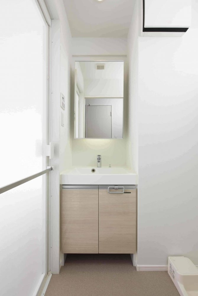 新品家具付きマンション住吉30(KaGood福岡)の独立洗面台