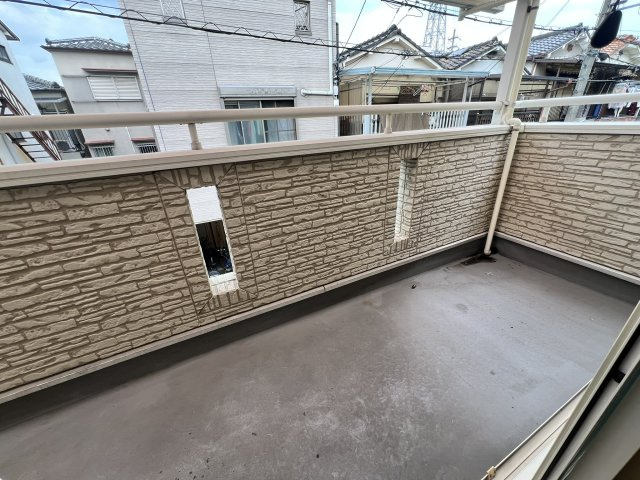 淀川区加島１丁目　中古戸建のバルコニー|落ち着いた時間を過ごせるバルコニーです