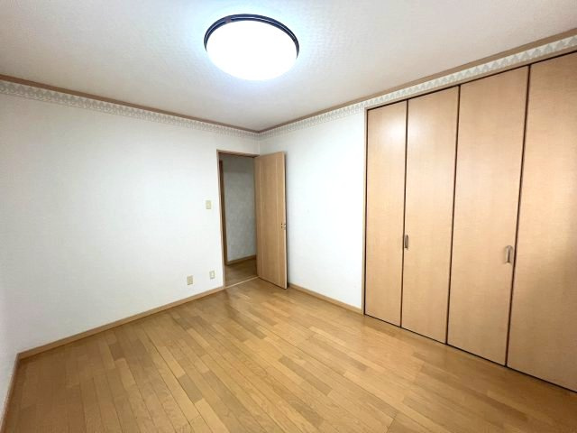 淀川区加島１丁目　中古戸建の洋室|個人の部屋や寝室として使える洋室です