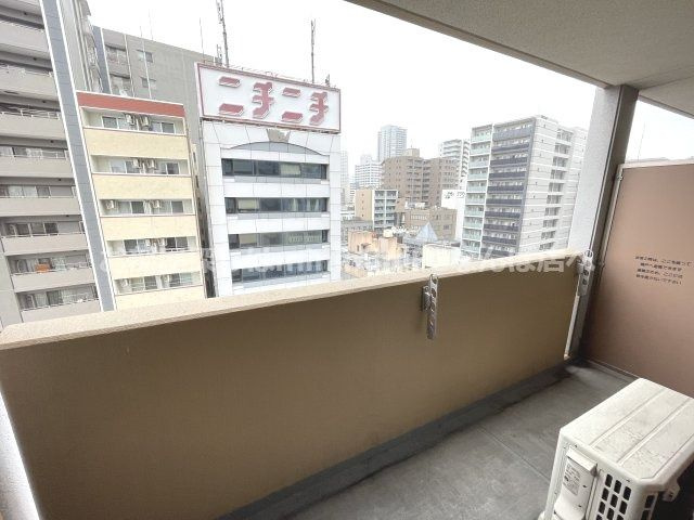 大阪市西区立売堀４丁目の賃貸マンションのバルコニー