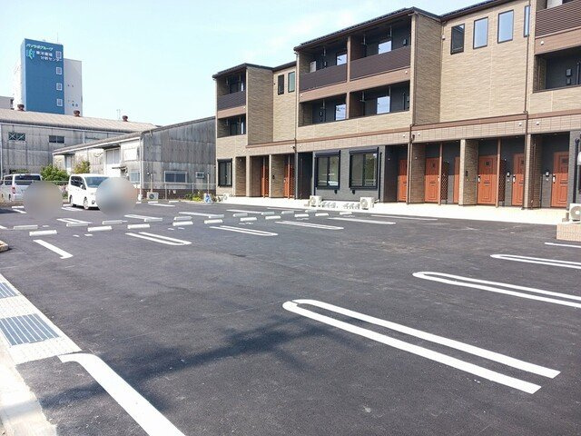 グレイス　ケイの駐車場