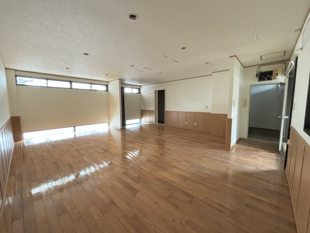 平野台店舗付住宅の内装