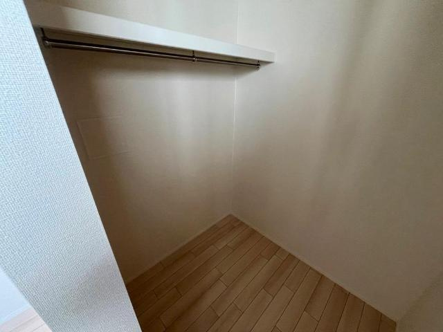 仮）仲原２丁目新築アパートの収納|ウォークインクローゼット（イメージ）