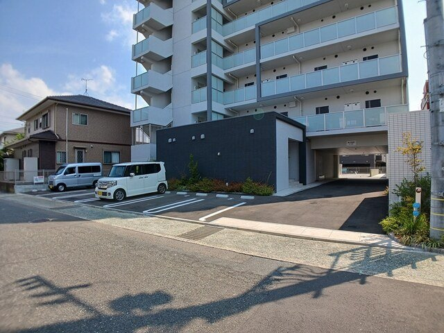 ＦＬレジデンス１の駐車場