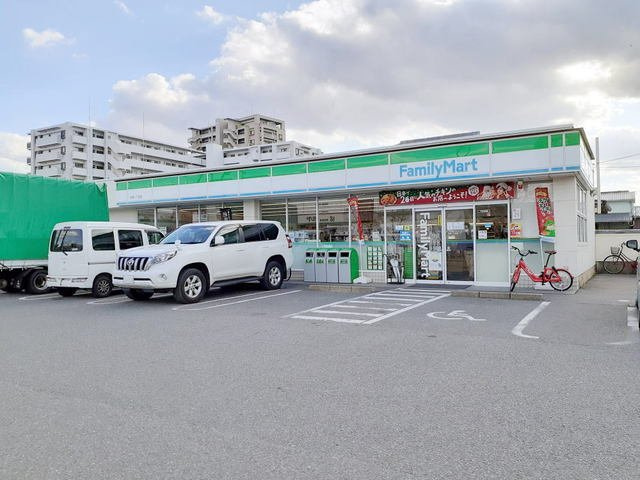 オ－レオ－ルの周辺|ファミリーマート松島1丁目店まで290m