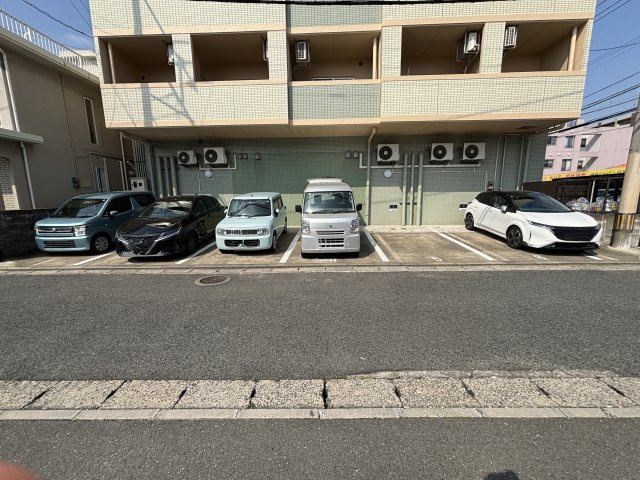 テングッド片江の駐車場