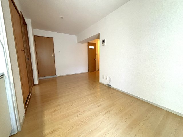 てんぐ屋西新ビルの居間・リビング
