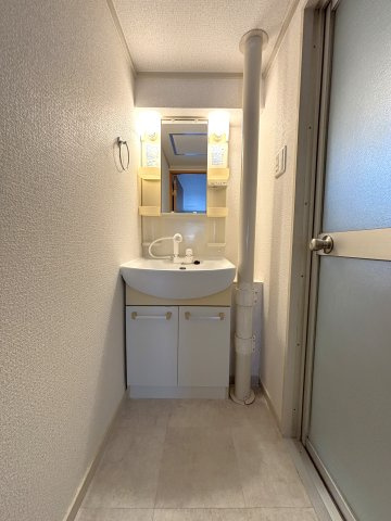 てんぐ屋西新ビルの洗面所