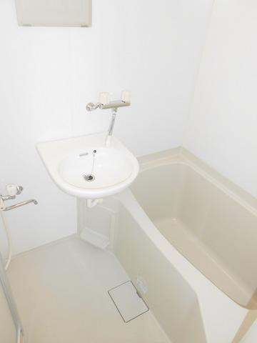 川崎市多摩区菅５丁目のアパートの浴室