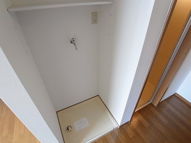 神戸市長田区御船通３丁目のハイツの洗面所|室内洗濯機置き場