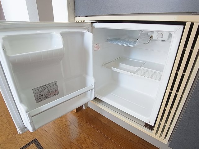 神戸市長田区御船通３丁目のハイツの設備|ミニ冷蔵庫付き