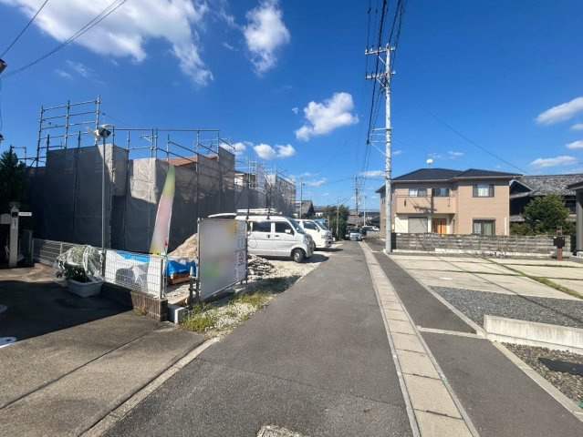 リーブルガーデン　一宮市木曽川町玉ノ井　全2区画分譲の前面道路含む現地写真|「現地（2026年10月9日）撮影」　
■前面道路　
■ヤマダ不動産　株式会社リライフ