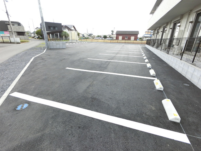 プレミストⅨの駐車場|駐輪場
