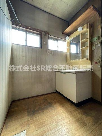 友井4丁目中古戸建の脱衣所|広々とした脱衣所です！