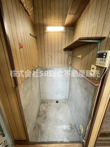 友井4丁目中古戸建のランドリースペース|室内洗濯機置場もございます！