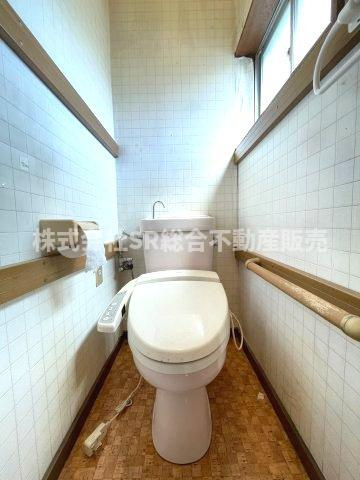 友井4丁目中古戸建のトイレ|温水洗浄便座もございます♪