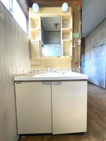 友井4丁目中古戸建の独立洗面台|洗面化粧台で朝の身支度に便利です！
