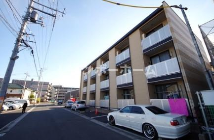 レオパレスベルコンフォートの駐車場
