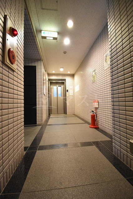 パレダイト谷町のロビー