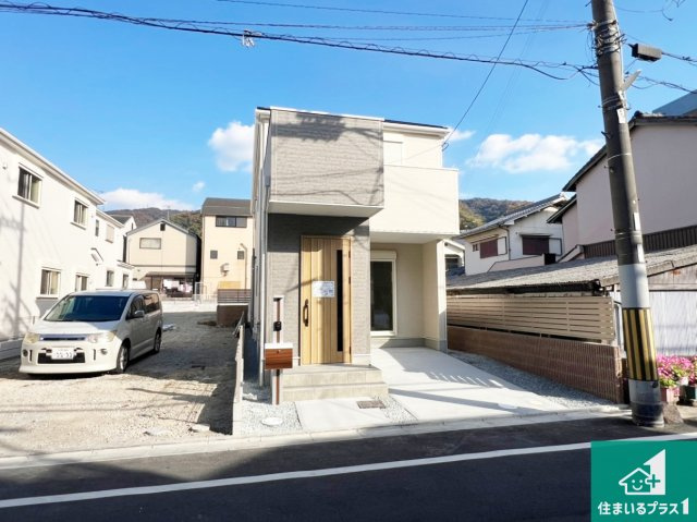東大阪市豊浦町　第1期　新築一戸建ての外観|安心の10年保証！外観を美しく保ち、雨水で汚れを落とします！気になることがありましたら、お気軽にお問い合わせください！