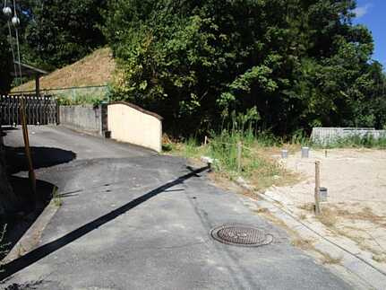 安佐南区伴東８丁目の前面道路含む現地写真