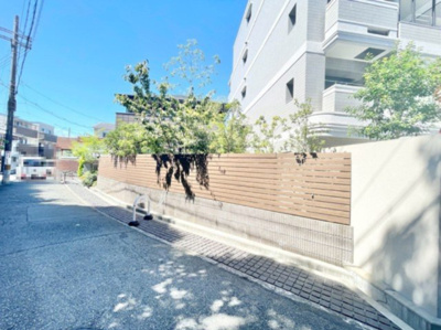 【周辺】 | 豊中曽根リッツハウス | 現在ご返済中のカーローン・カードローン・教育ローンなどを住宅ローンに一本化したり、家具家電購入費用・引越し費用を住宅ローンと組み合わせるなど、お客さまにメリットの多い住宅ローンのご提案が可能です。