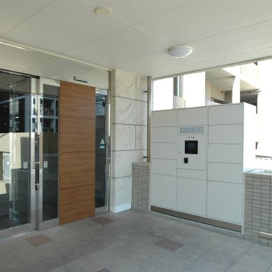 福岡市博多区博多駅南５丁目の賃貸マンションのエントランス